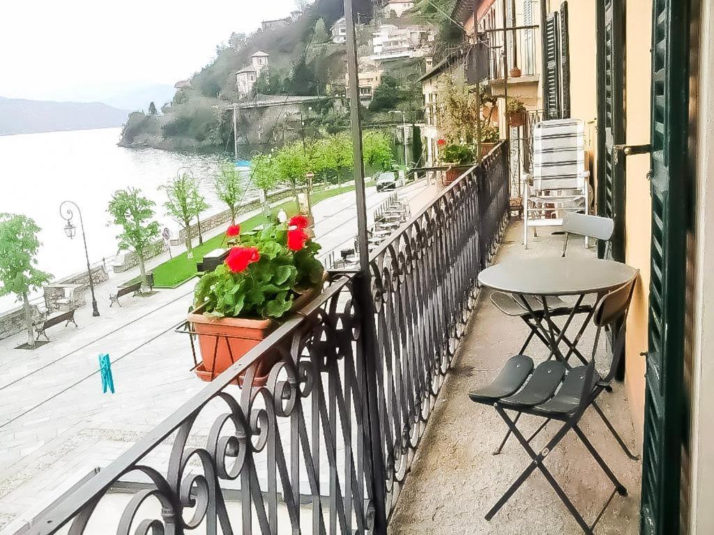 Piazzetta Lago カンノビオ エクステリア 写真